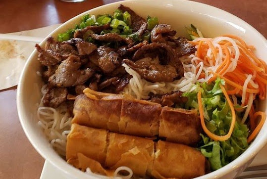 Photo Red Top Kitchen Noodle House - 15
