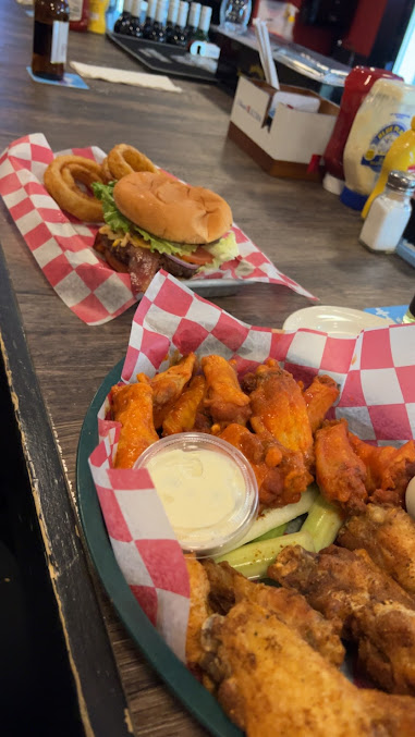 Photo Reds Ale House On Peavine - 13