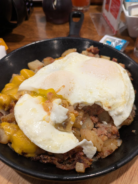 Photo Rise N Dine Breakfast Lunch Restaurant - 8