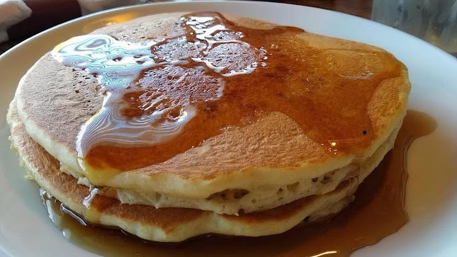 Photo Rise N Dine Breakfast Lunch Restaurant - 17