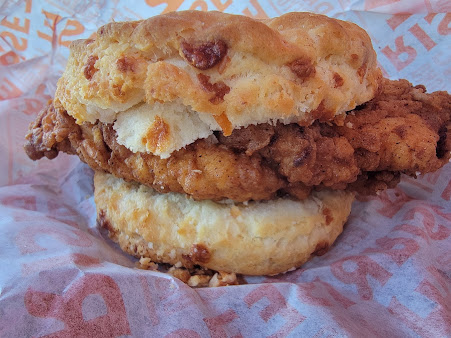 Photo Rise Southern Biscuits & Righteous Chicken - Raleigh Village District - 25