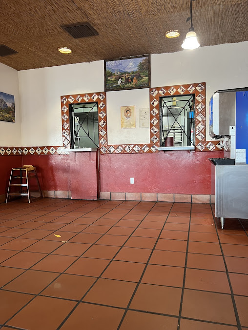 Photo Robertos Taco Shop Bay Park - 14