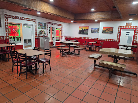 Photo Robertos Taco Shop Bay Park - 16
