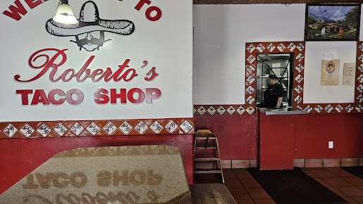Photo Robertos Taco Shop Bay Park - 21