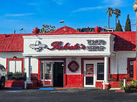 Photo Robertos Taco Shop Bay Park - 26