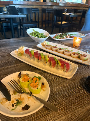 Photo Rose Ivy Steak Sushi Cocktails - 18