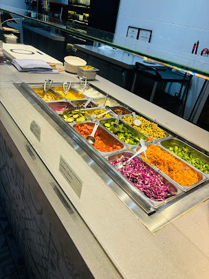 Photo Roti Mediterranean Bowls. Salads. Pitas. - 8