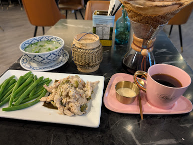 Photo Ruam Mit Thai Lao Cuisine - 11