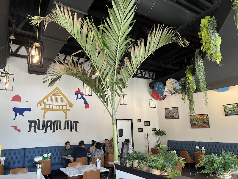Ruam Mit Thai Lao Cuisine