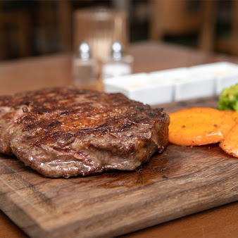 Photo S & T Steakhouse - 11