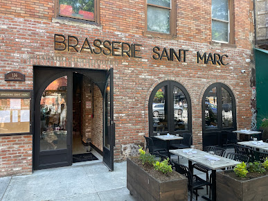 Photo Saint Restaurant Bar & Speakeasy - 10