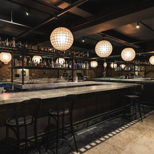 Photo Saint Restaurant Bar & Speakeasy - 16