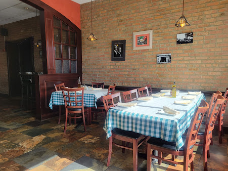 Photo Salernos Pizza Pasta Of Oak Park - 12
