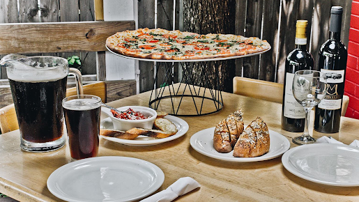 Photo Salvation Pizza Kitchen Bar Rainey St - 27