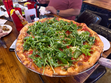 Photo Salvation Pizza Kitchen Bar Rainey St - 28