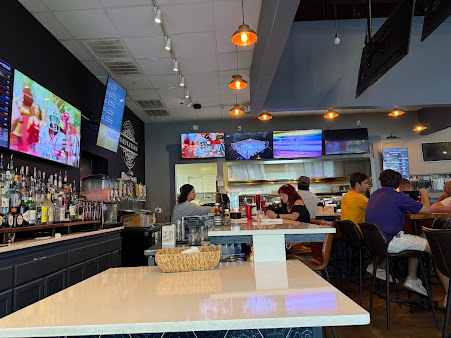 Photo Salvation Pizza Kitchen Bar Rainey St - 29