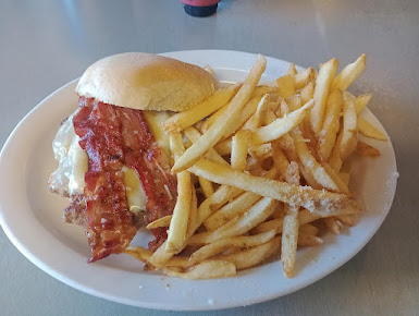 Photo Savory's Family Restaurant - 16