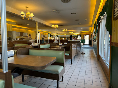 Photo Shady Glen Restaurant And Ice Cream Parlor - 12