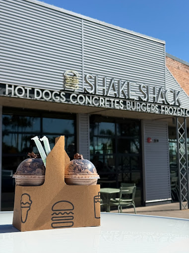 Photo Shake Shack Uptown Plaza Camelback Central - 10