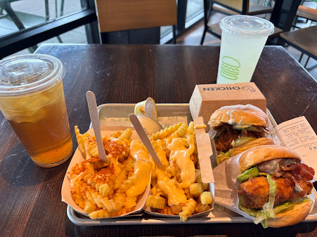 Photo Shake Shack Uptown Plaza Camelback Central - 28