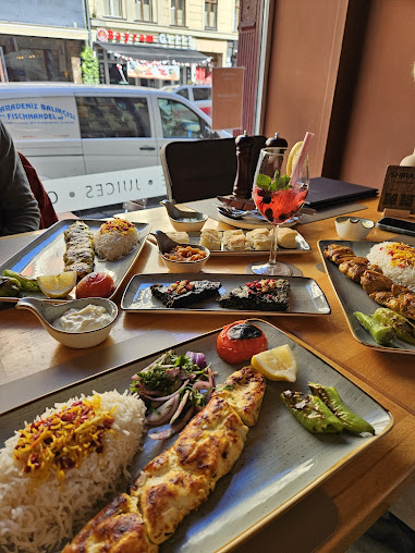 Photo Shiraz Restaurant & Bar - 4