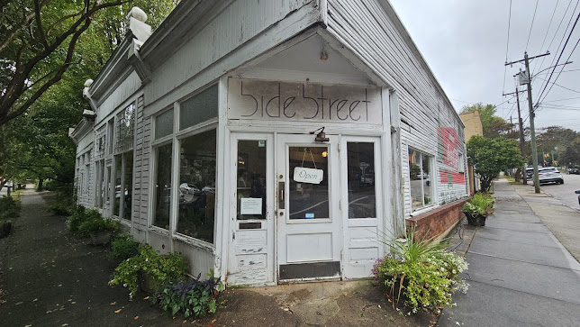 Photo Side Street Restaurant - 22