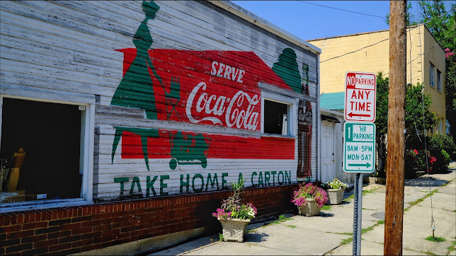 Photo Side Street Restaurant - 25