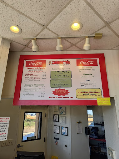 Menu Snoopy's Hot Dogs & More - 1