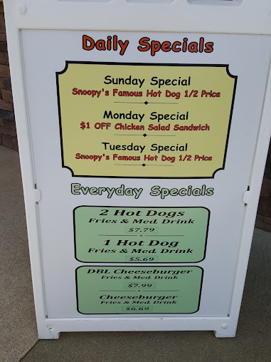 Menu Snoopy's Hot Dogs & More - 3