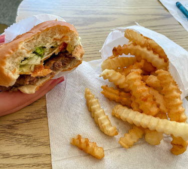 Photo Snoopy's Hot Dogs & More - 11