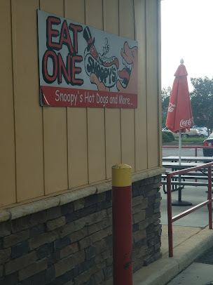Photo Snoopy's Hot Dogs & More - 14