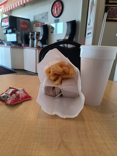 Photo Snoopy's Hot Dogs & More - 28