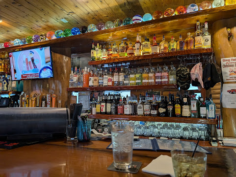 Photo Snug Harbor Bar And Grill - 10
