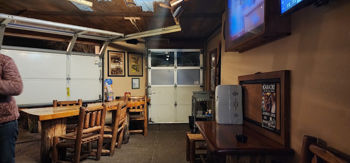 Snug Harbor Bar And Grill
