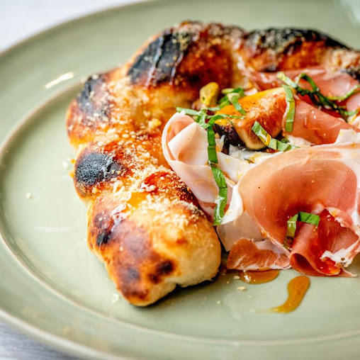 Photo Source Restaurants - 24