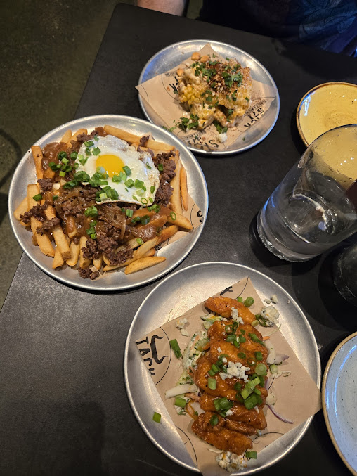 Photo Stack 571 Burger And Whiskey Bar Kirkland - 23
