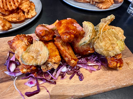 Photo Stack 571 Burger And Whiskey Bar Kirkland - 29
