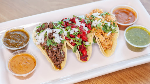 Photo Taco Verde And Salsa Bar - 14