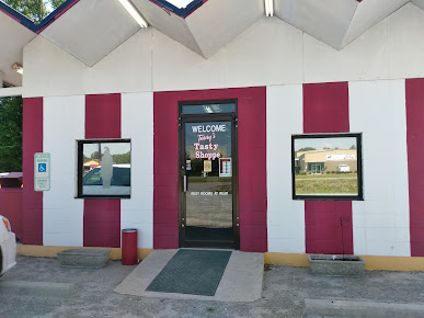 Photo Terry's Tasty Shoppe - 8