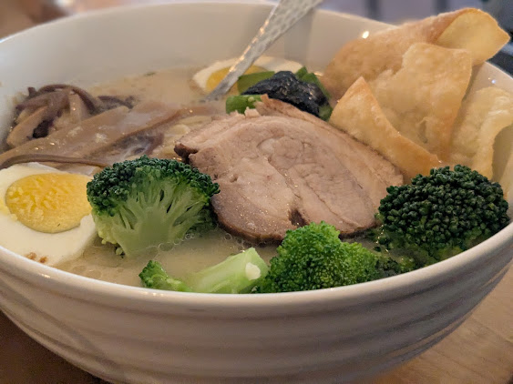 Photo Thai 202 And Ramen Conifer - 14
