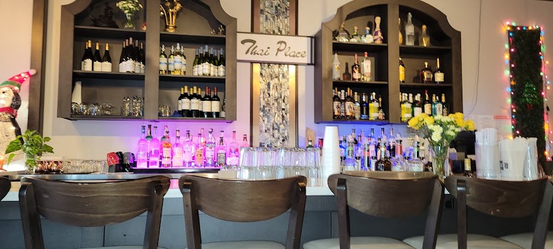 Photo Thai Place Restaurant And Full Bar - 8