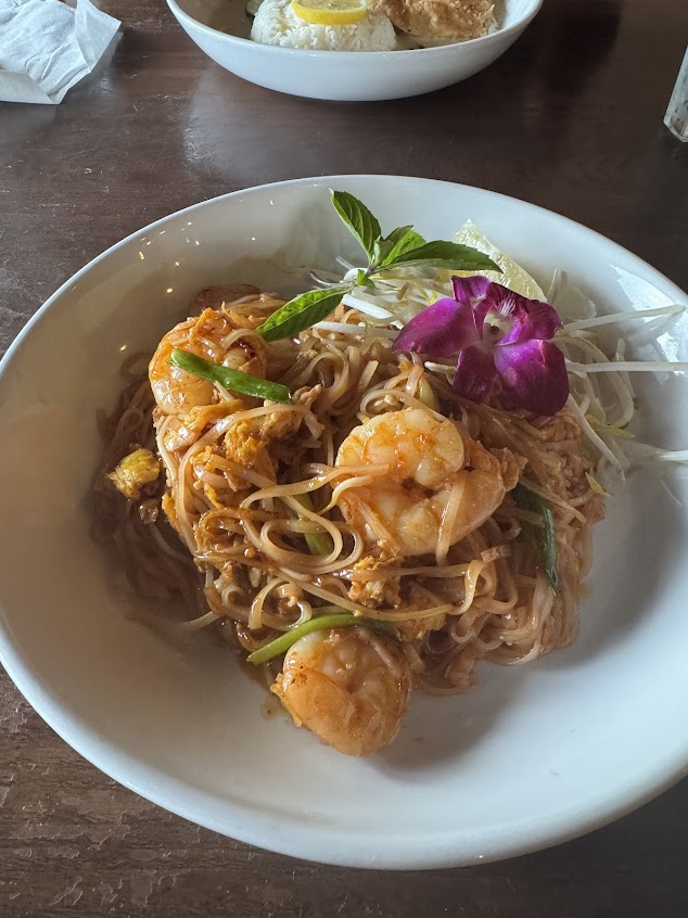 Photo Thai Place Restaurant And Full Bar - 13