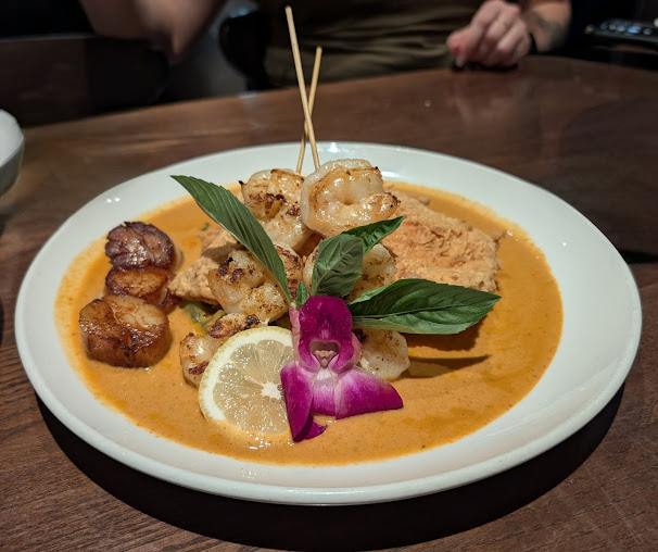 Photo Thai Place Restaurant And Full Bar - 17