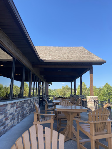 Photo The Lookout Bar Grill At Eagle View - 12