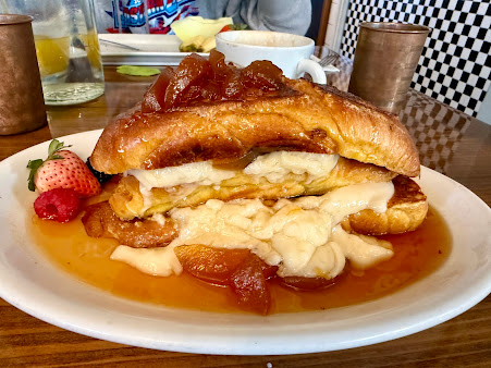 Photo The Mad Hatter Restaurant & Bakery - 28