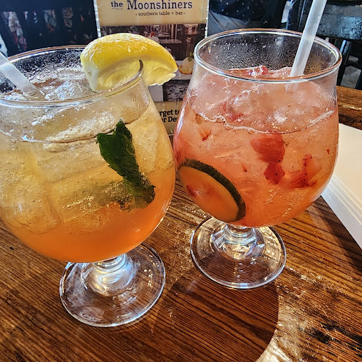 Photo The Moonshiners Southern Table + Bar - 10