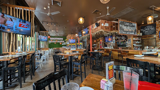 Photo The Moonshiners Southern Table + Bar - 23