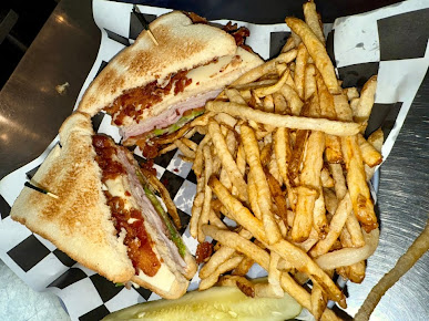 Photo The Wagon Wheel Bar And Grill - 16