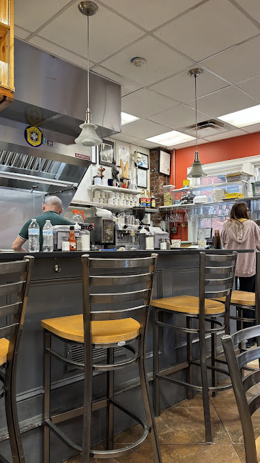 Photo Theo's Cozy Corner Restaurant - 17