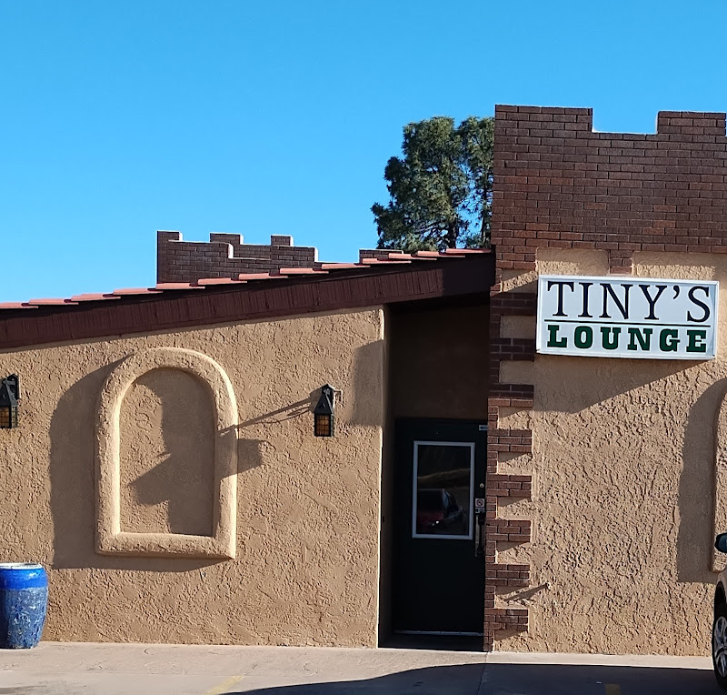 Tinys Family Restaurant And Lounge